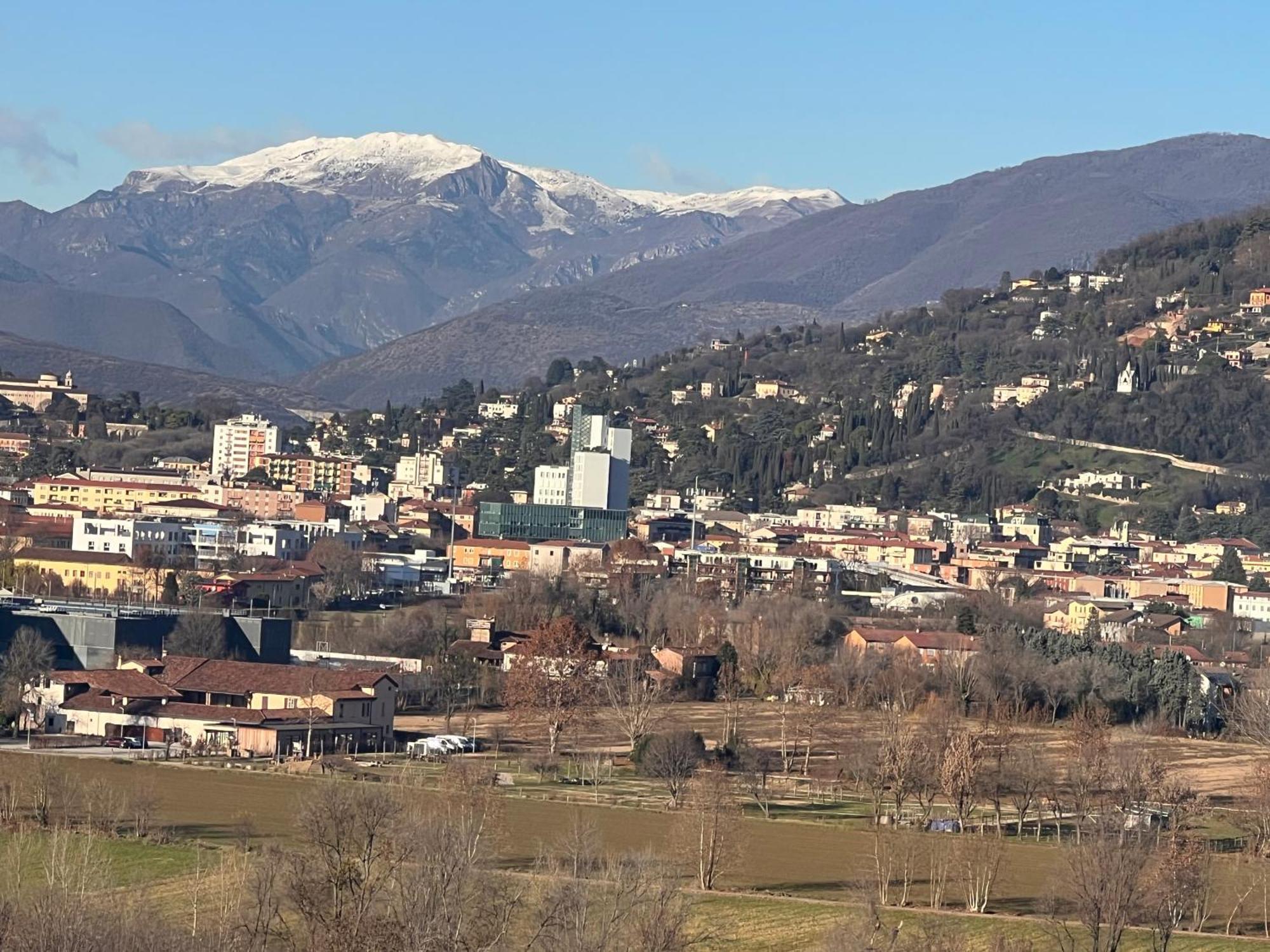 Appartamento Friends And Family Brescia Esterno foto